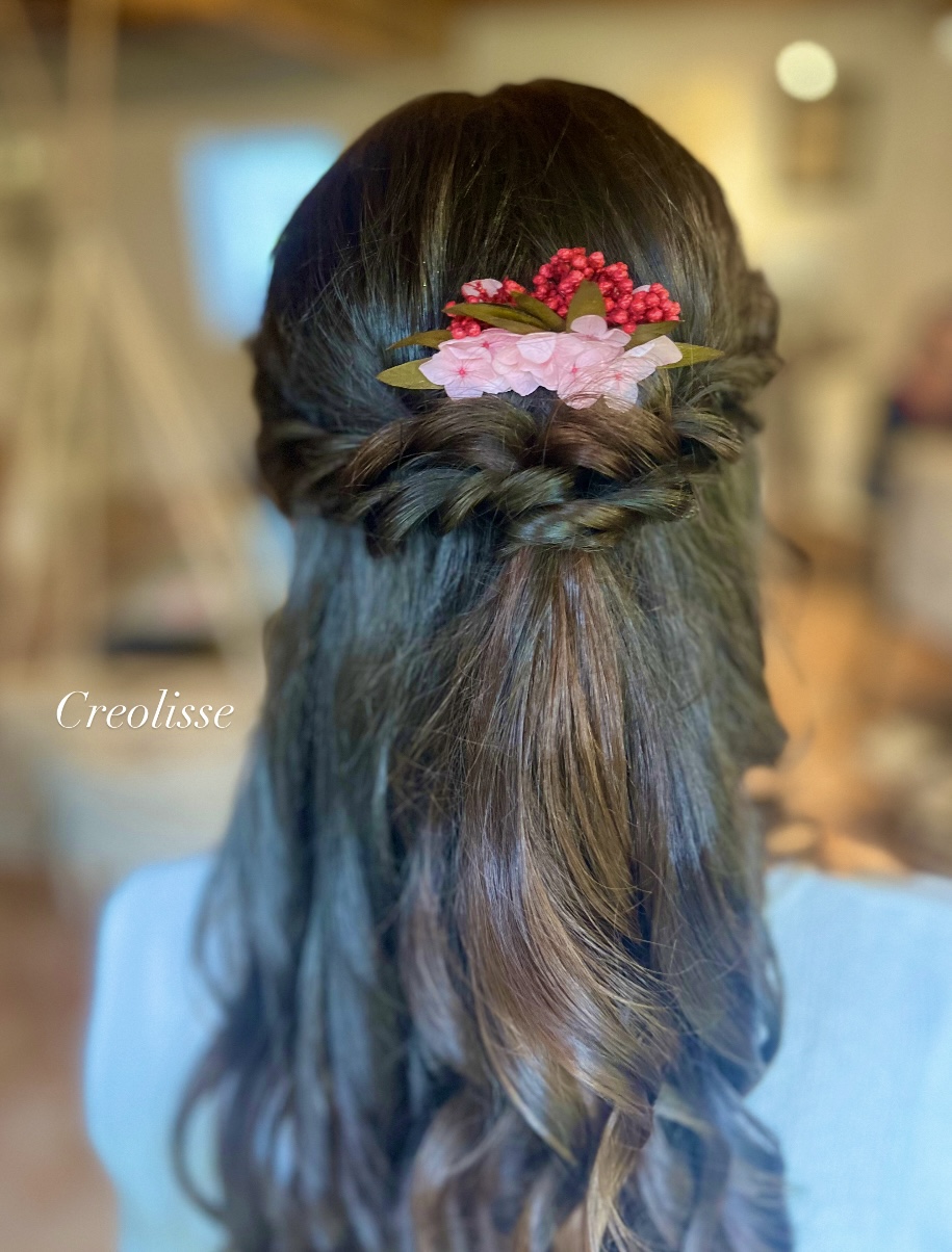 Demi-attache fleurie cheveux longs — Creolisse